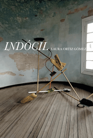 INDÓCIL